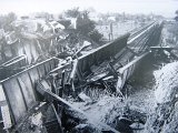 226- 1944 Verwoest viaduct mijnspoor.JPG